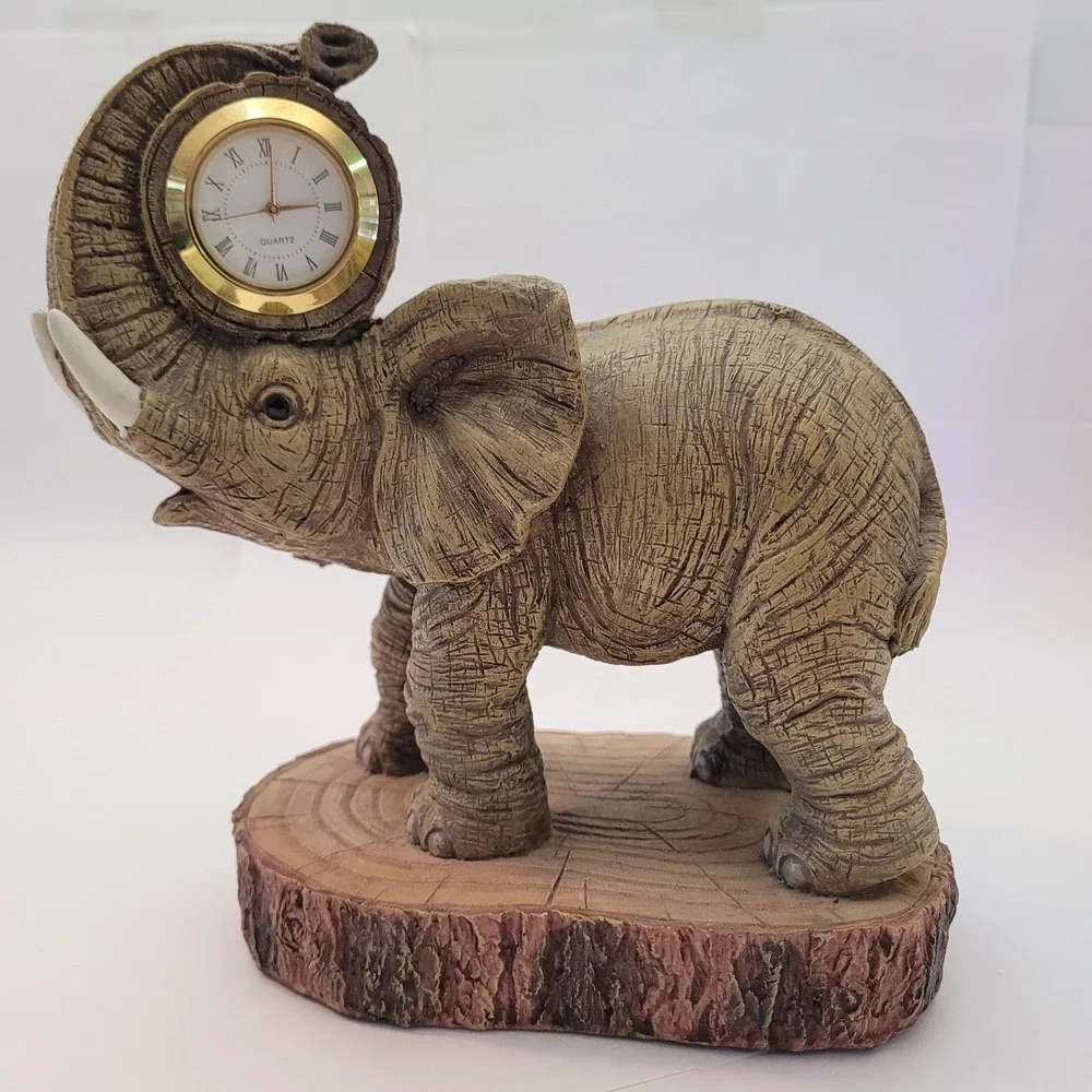 W.F. Elephant Figurine Desk‎ Clock Adult Quartz Wildlife Resin Decor